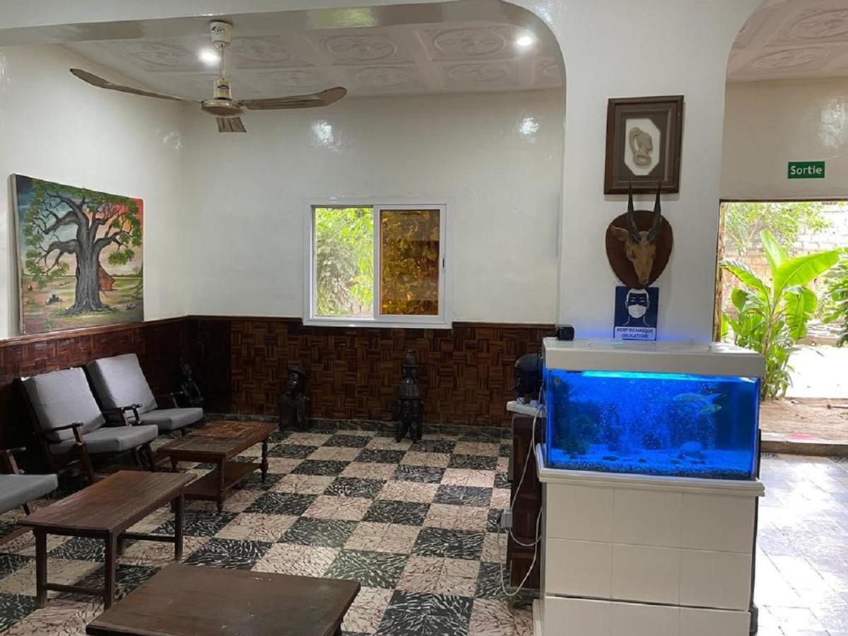 Hotel Ndaary Khassoum Sarl Ziguinchor Kültér fotó